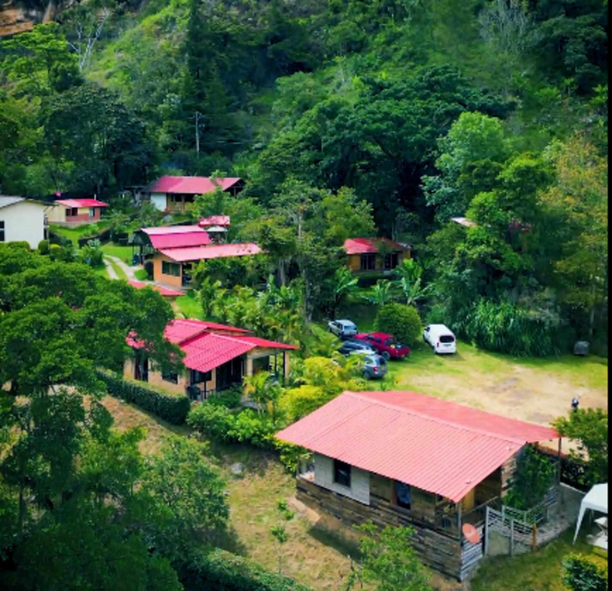Hotel Campestre Rocas Del Paraiso Мачета Экстерьер фото
